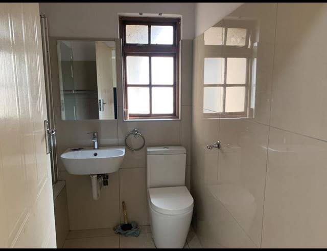 2 BEDROOM PROPERTY TO RENT IN MEER EN SEE